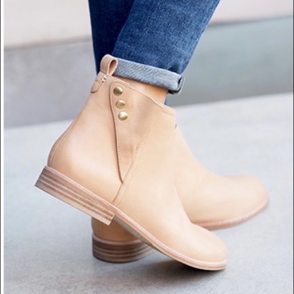 Sole Society Tan Ankle Boots